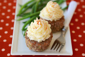Mashie-Topped-Meatloaf-Cupcakes