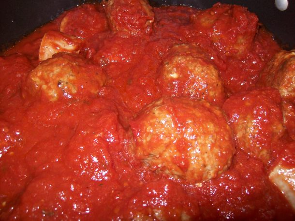 Lyn's sauce my meatblaas and chicken sausage