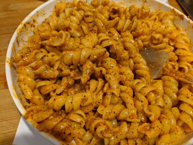 Pasta With Roasted Pepper and Manchego&nbsp;Pesto