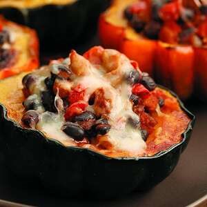 <strong>Southwestern Stuffed Acorn&nbsp;Squash</strong>