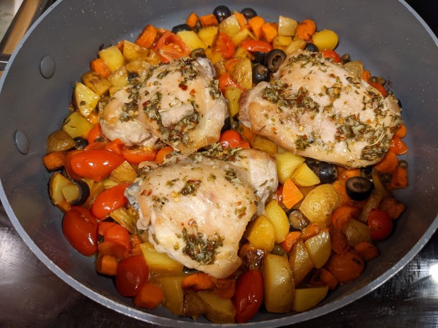 Garlic Chicken Thighs with Olives &&nbsp;Potatoes